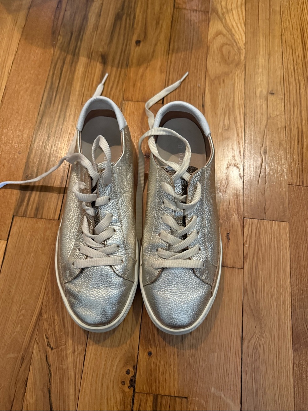 Soludos Metallic Silver Low-Top Lace-Up Sneakers